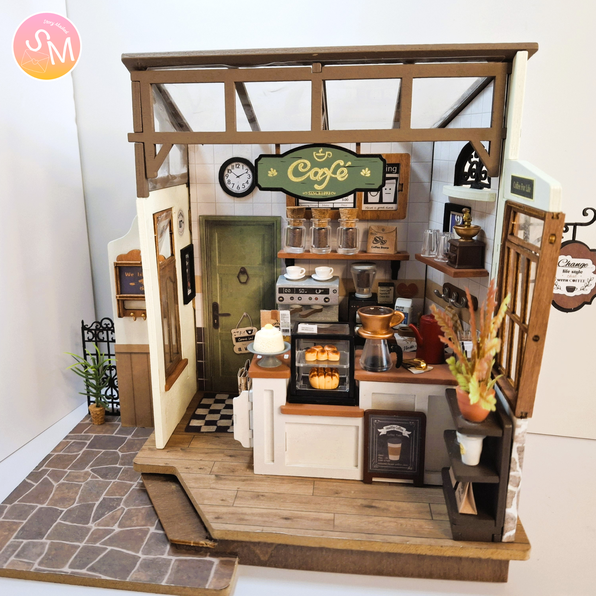 Miniature Cafe and cozy miniature worlds